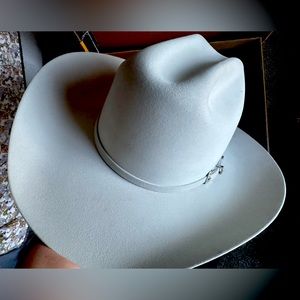 Serratelli Platinum cowboy hat size 7.5